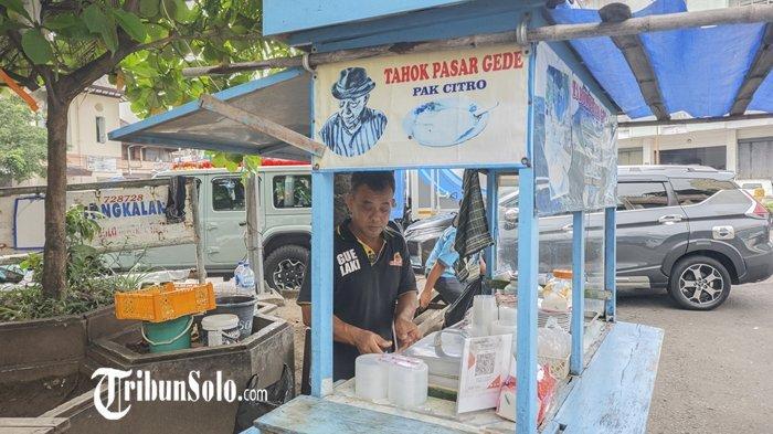 KULINER-LEGENDARIS-SOLO-Pemilik-Tahok-Pak-Citro-generasi-kedua.jpg