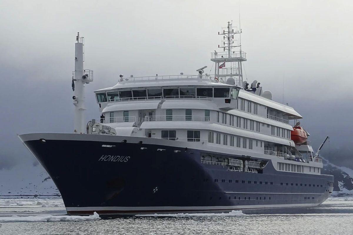 Kapal-pesiar-mewah-MV-Hondius-yang-berangkat-dari-Argentina.jpg