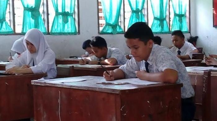 Kunci-Jawaban-Bahasa-Indonesia-Kelas-11-Halaman-75-Temukan-Informasi-Tentang-Gedung-Bernama.jpg