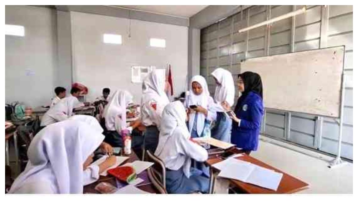 Kunci-Jawaban-IPAS-Kelas-4-Halaman-20-Tentukan-Perubahan-Energi-Yang-Terjadi-Pada-Setiap-Gambar.jpg
