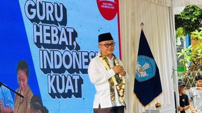 Menteri-Pendidikan-Dasar-dan-Menengah-Mendikdasmen-Prof-Abdul-Muti-saat-me.jpg