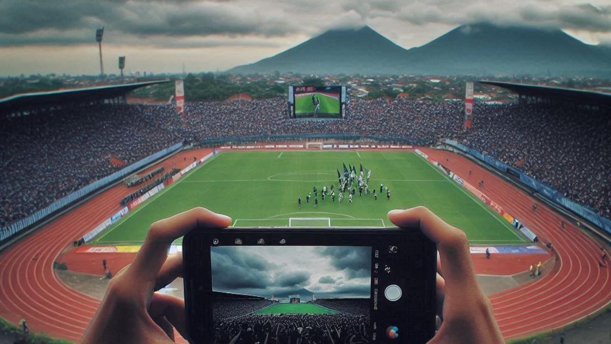 PERTANDINGAN-SEPAK-BOLA-Ilustrasi-suporter-sedang-memberikan-du.jpg