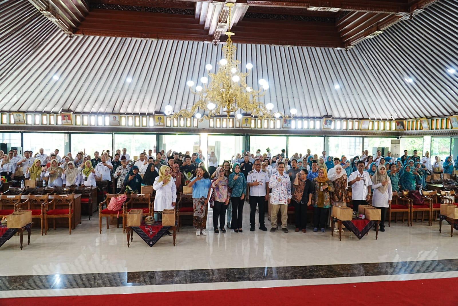 Pemutaran-film-Langkah-Akhir-Sisa-Bayang-Polio-di-Indonesia-di-Pendopo-Pemkab-Klaten.jpg