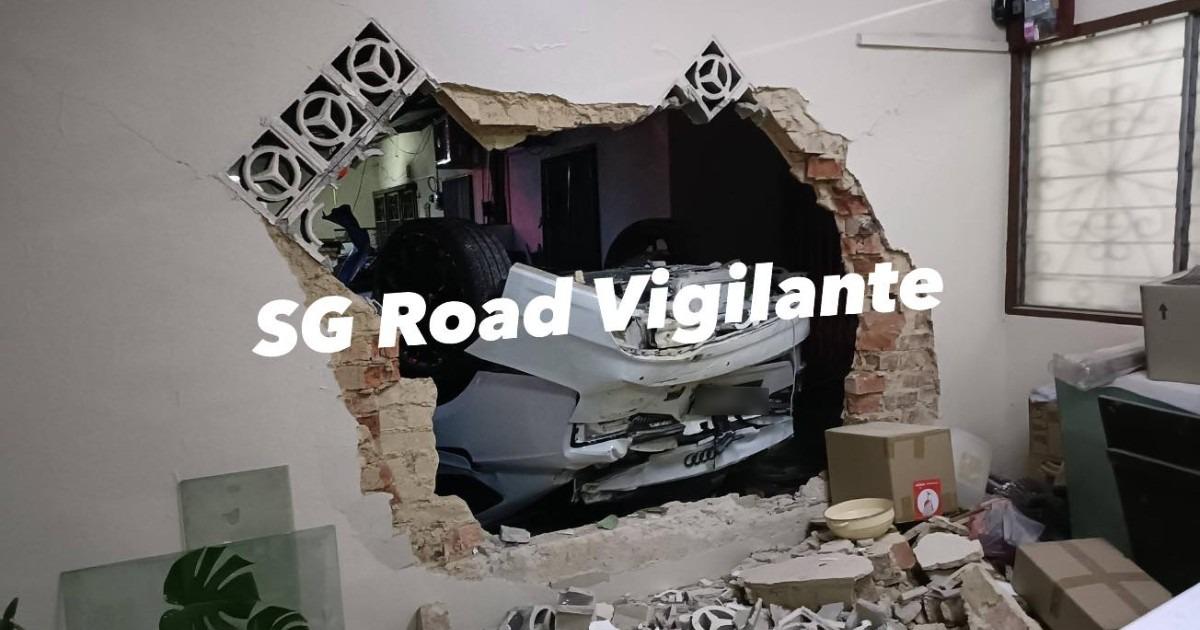 Mobil Audi Tergelincir Saat Hujan Deras, Empat Rumah Teras di Johor Bahru Rusak Parah