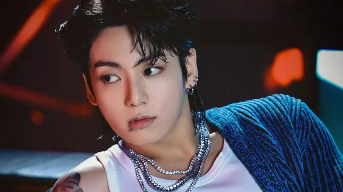 Prestasi-Jungkook-BTS-sebagai-solo-artis.jpg
