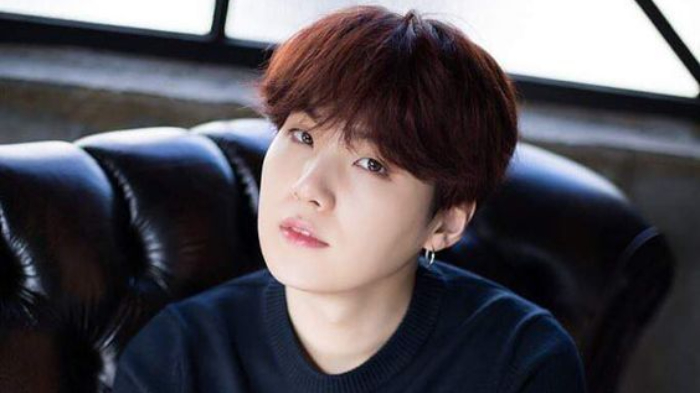 min-yoongi-alias-suga-bts-w.jpg