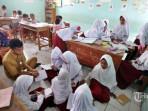 15-Soal-dan-Jawaban-Ujian-Sekolah-Bahasa-Indonesia-Kelas-6-Sinonim-Kata-Identitas-Paragraf-Pertama.jpg
