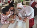 24-Soal-Dan-Jawaban-Seni-Rupa-Kelas-6-Semester-1-Peralatan-Yang-Biasa-Digunakan-Untuk-Membuat-Patung.jpg