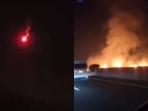 Benda-diduga-meteor-jatuh-di-dekat-ruas-tol-Ciperna-Cirebon-Jawa-Barat-kebakaran.jpg