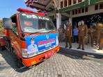 Bupati-Klaten-Hamenang-Wajar-Ismoyo-melepas-bantuan-air-bersih.jpg