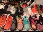 CARA-MERAWAT-SEPATU-Sepatu-sneaker-di-Jakarta-Sneaker-Day-2018-Jumat-232018.jpg