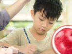 Anak Kesulitan Belajar Matematika, Ayah Emosi & Lempar Delima, Sang Putra Dibawa ke RS, Limpa Pecah