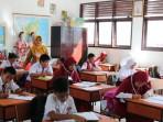 Jawaban-Soal-Koding-Kecerdasan-Artifisial-Kelas-6-BAB-4-Semester-1-Mana-Termasuk-Informasi-Pribadi.jpg