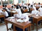 Jawaban-Soal-SAS-Matematika-Kelas-8-Di-Antara-Himpunan-Pasangan-Berikut-Merupakan-Suatu-Fungsi.jpg