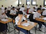 Kunci-Jawaban-Bahasa-Indonesia-Kelas-11-Halaman-57-Temukan-Informasi-Peristiwa-Sejarah-Yang-Menjadi.jpg