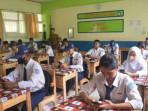 Kunci-Jawaban-Bahasa-Indonesia-Kelas-9-Cara-Memersuasi-Di-Bawah-Ini-Menggunakan-Pendekatan-Etika.jpg