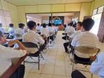Kunci-Jawaban-Bahasa-Indonesia-Kelas-9-Teks-Tanggapan-Dibedakan-Menjadi-Dua-Yaitu.jpg