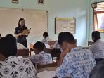 Kunci-Jawaban-IPS-Kelas-7-Halaman-81-Simpulkan-Temuan-Kalian-Mengenai-Perkembangan-Kehidupan-Manusia.jpg