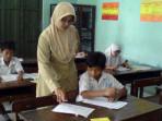 Kunci-Jawaban-Soal-Fikih-Kelas-3-Semester-2-Menahan-Diri-Dari-Makan-Dan-Minum-Serta-Segala-Sesuatu.jpg
