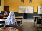 Kunci-Jawaban-Soal-PAI-Kelas-8-Halaman-44-Salin-Dan-Isilah-Tabel-Ini-Berdasarkan-Pengalaman.jpg