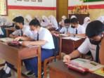 Kunci-Jawaban-Sumatif-Tengah-Semester-Seni-Musik-Kelas-6-Sebutkan-Hal-Harus-Dipahami-Oleh-Penyanyi.jpg