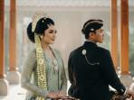 PROMPT-FOTO-AI-Prompt-foto-AIbaju-adat-Jawa-beskap-dan-kebaya.jpg