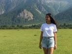 PROMPT-FOTO-AI-Prompt-foto-AIwanita-sendiri-dengan-tema-alam-terbuka.jpg