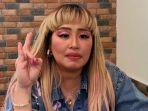 Penyanyi-Pinkan-Mambo-di-kawasan-Kebayoran-Baru.jpg