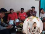 Pernikahan-nyentrik-antara-Mbah-Tarman-dan-gadis-muda-asal-Pacitan.jpg