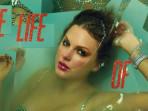 TAYLOR-SWIFT-Taylor-Swift-rilis-album-baru-The-Life-of-a-Showgirl.jpg