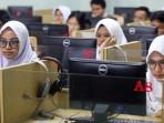 TKA-SMA-2025-Ilustrasi-murid-SMASMK-sederajat-mengikuti-ujian.jpg