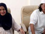 budayawan-cak-nun-dan-istri-novia-kolopaking.jpg