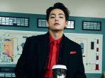 kim-taehyung-atau-v-bts-bagikan-foto-momen-di-balik-layar-pemotretan-cover-vogue-korea.jpg