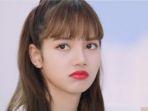 lisa-blackpink-cemberut.jpg