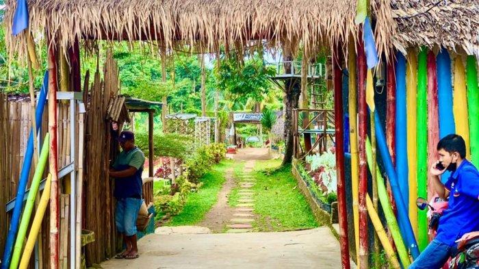 Suasana di tempat wisata Umbul Helau, Kemiling, Kota Bandar Lampung.