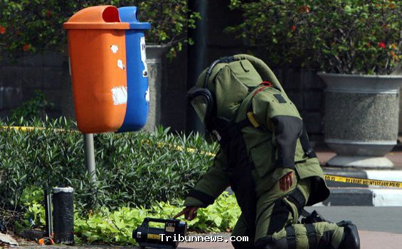 Kotak Mencurigakan di Teuku Umar Ternyata Berisi Daun Kering