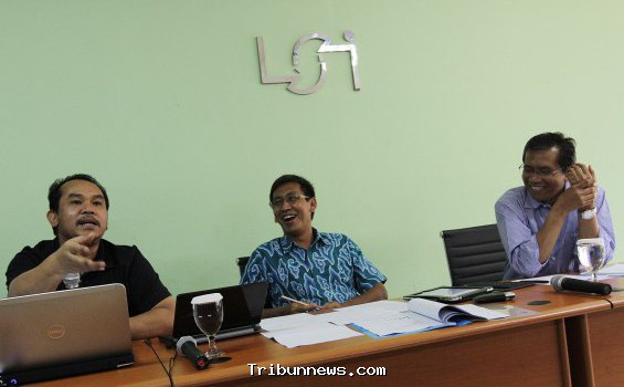 Guru Besar UI Usul Operasional Parpol Pakai Uang Masjid