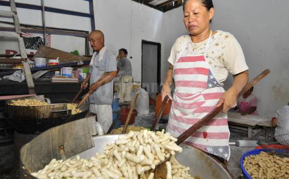 Mengapa Gagal Menggoreng Kerupuk? Cek Kesalahan Ini, Agar Hasilnya Mekar dan Renyahnya Maksimal