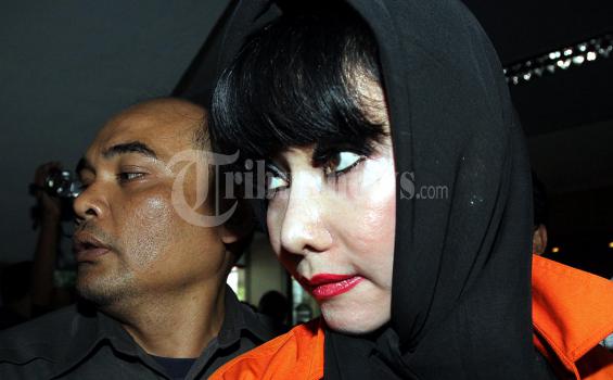 Berprestasi, Malinda Dee Sering Masuk Majalah