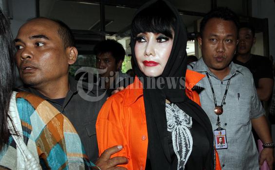 Adik Malinda Dee Kembali Jalani Persidangan