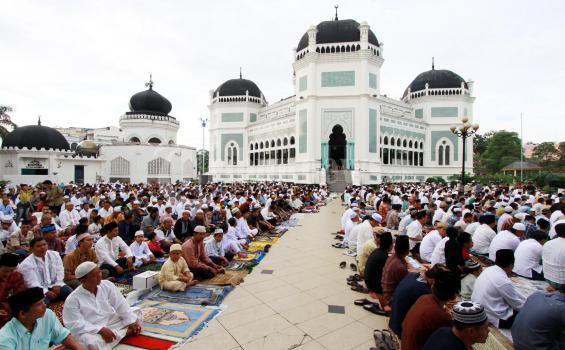 Sudut-sudut Estetika Masjid Al Mashun di Medan yang Menghias Tayangan Adzan Magrib di TV