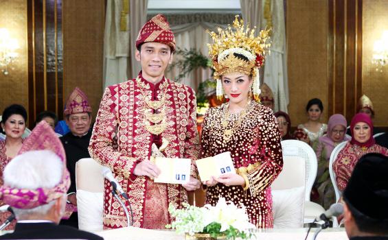 Larut Malam, Antrean Resepsi Ibas-Aliya Masih Mengular