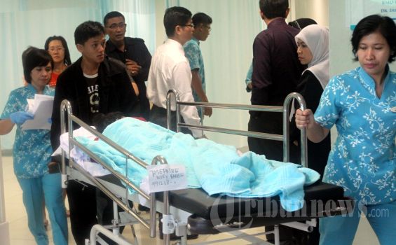 Sakit, Pembacaan Tuntutan Guru Tabrak Siswai Ditunda