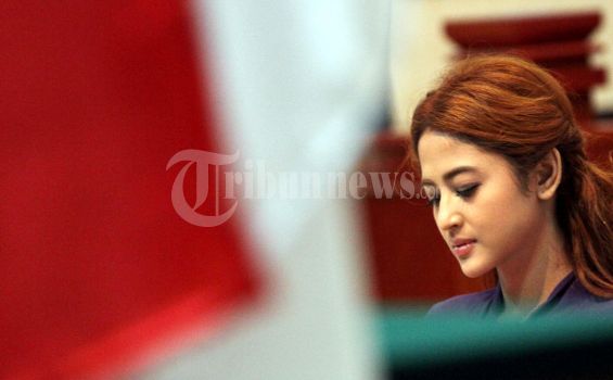 Dewi Perssik Tak Peduli Komentar Orang Tentang Lady Gaga