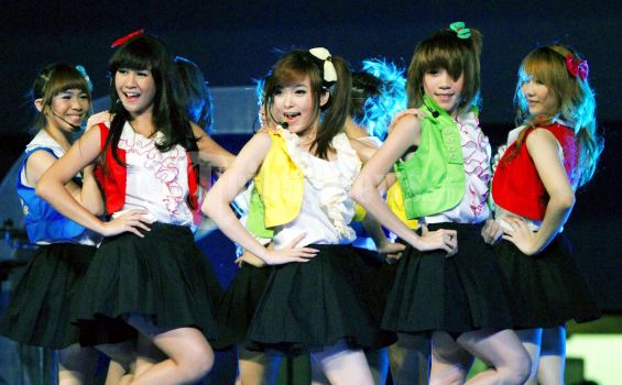 Personel Cherry Belle Sedih, Devi dan Wenda Hengkang