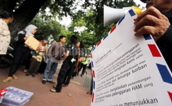 Komjak Pertanyakan Penanganan Kasus HAM ke Kejagung