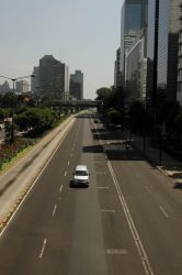 Jalan di Kota Medan Lengang
