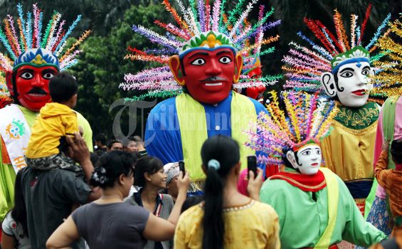 FJGS 2012 Dimeriahkan Parade Budaya dan Ondel-Ondel