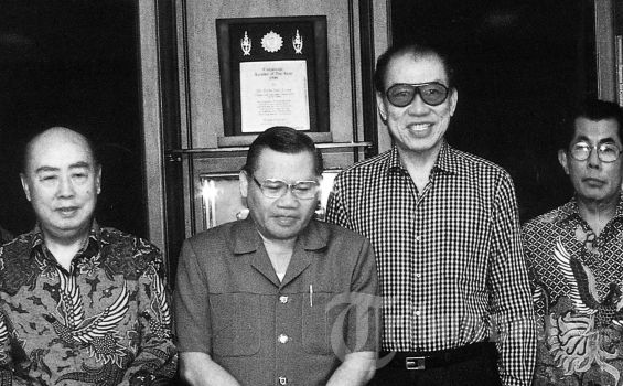 Ribuan Orang Beri Penghormatan Terakhir untuk Om Liem
