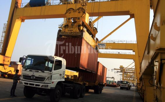 PT Pelindo IV Target Pendapatan Rp 1,502 Triliun